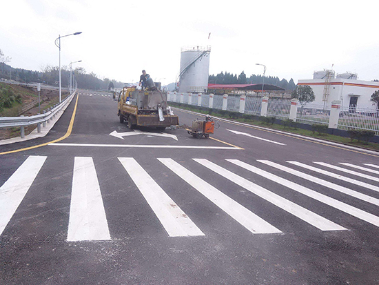 道路標線施工